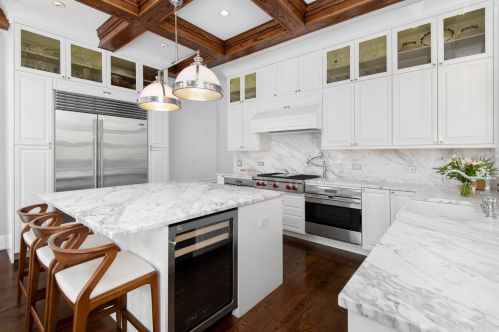 1131 Lill Ave, Chicago IL 60614-2296 exterior