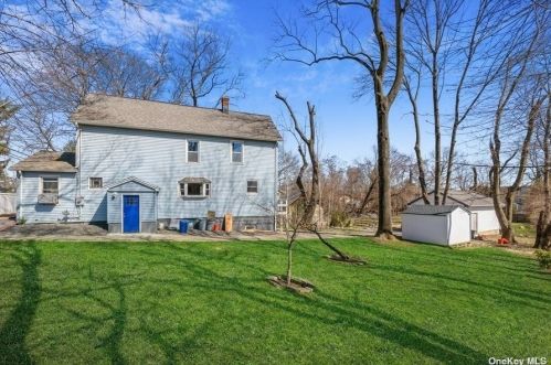 106 Winding St, Huntington Station NY 11746-1251 exterior