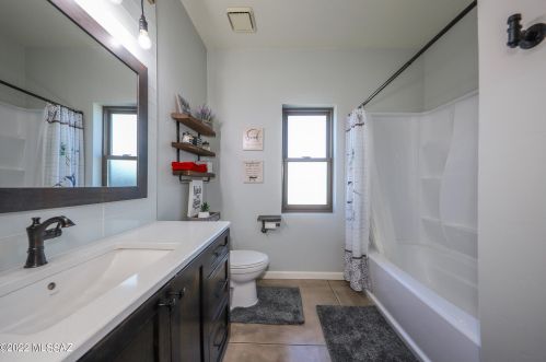 540 Camino Del Codorniz, Tucson AZ 85748-7110 exterior