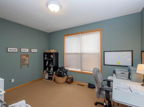 3089 Bluegrass Rd, Chaska, MN 55318-3228