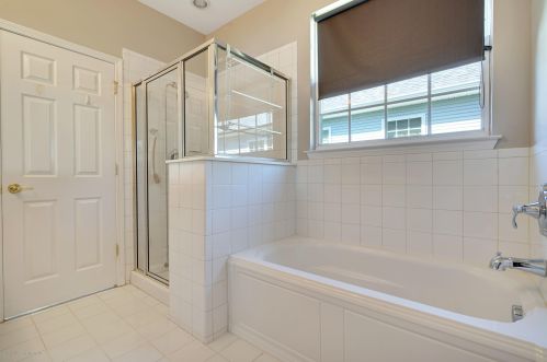 10 Heath Ln, Jackson Twp NJ 08527-4696 exterior