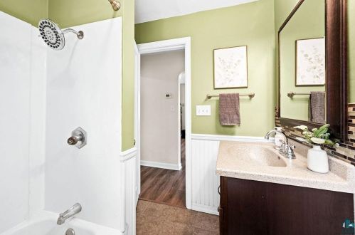 4730 Hermantown Rd, Duluth MN 55811-4313 exterior