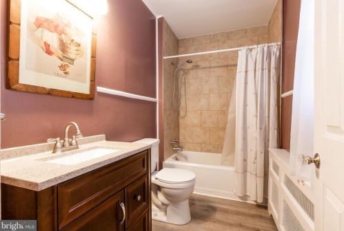 31 Chestnut Ave, Camden NJ 08107-2207 exterior