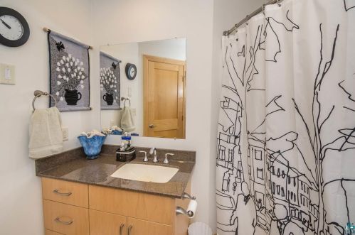 4930 Trails End Dr, Duluth MN 55811-3690 exterior