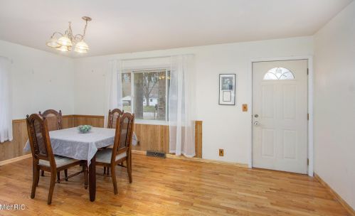 2171 Dangl Rd, Meskegon MI 49444-8748 exterior