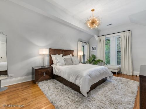 529 Wrightwood Ave, Chicago IL  60614-1794 exterior