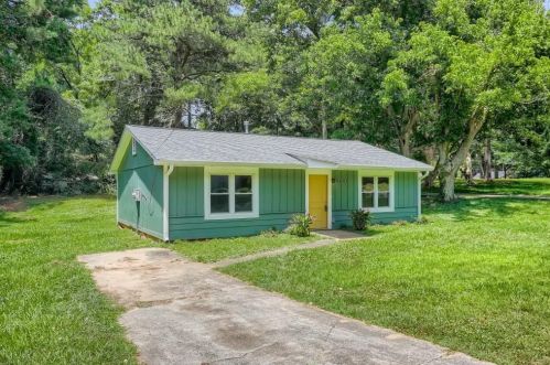 2641 Connally Dr, Atlanta GA  30344-1073 exterior