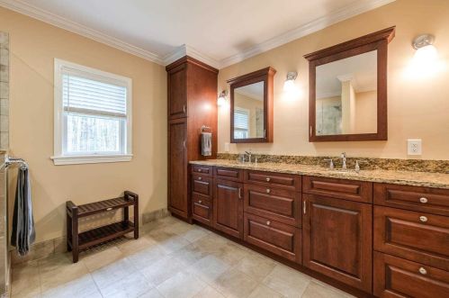 75 Kelly Rd, Red Hook NY 12571-1157 exterior