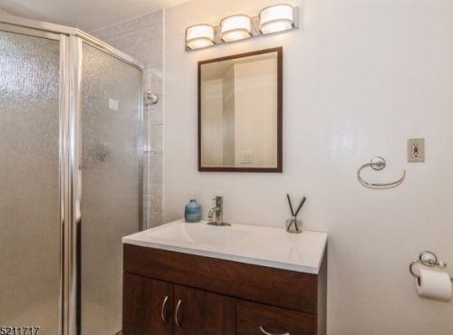 10 Mountainside Dr, Dover NJ  07869-2217 exterior