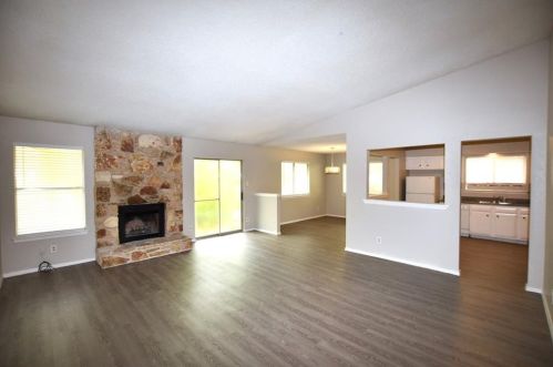 12233 Forsythe Dr, Austin TX  78759-3158 exterior