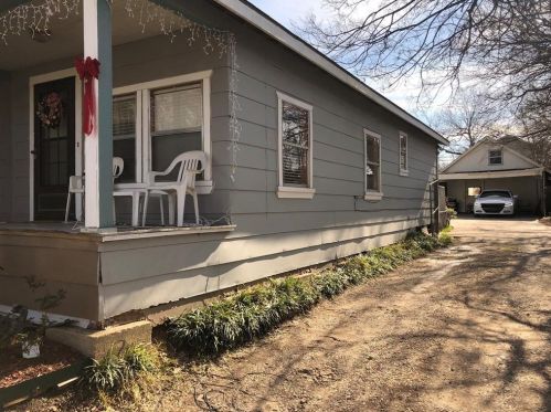 2726 Gladstone Dr, Dallas, TX 75211-5205