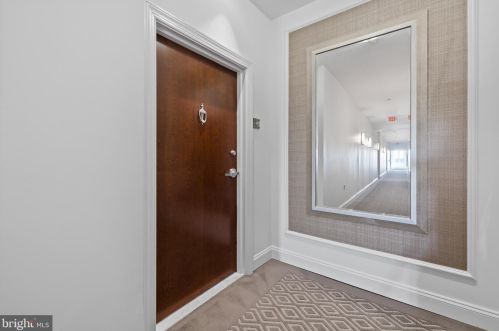 11770 Sunrise Valley Dr, Herndon, VA 20191-1404