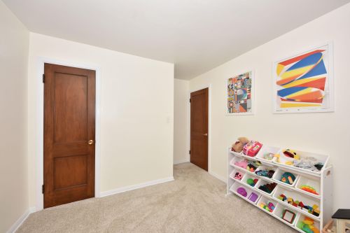 1410 Van Beck Ave, Milwaukee WI 53207-4531 exterior