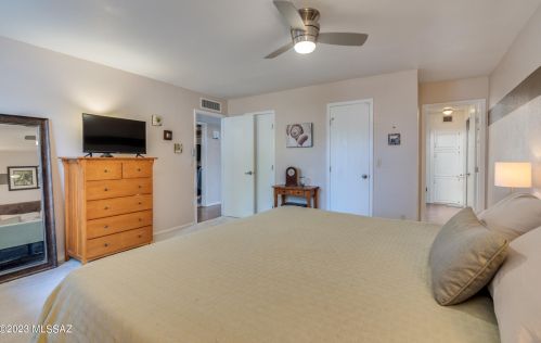 7590 Ln Cienega Dr, Tucson AZ 85712-1423 exterior