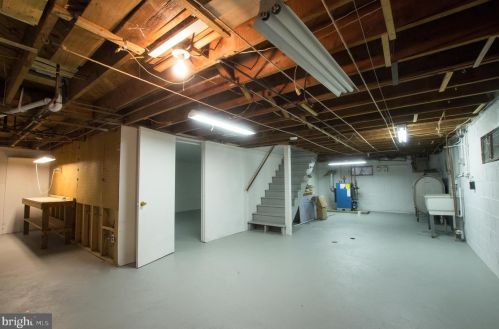 831 Hanover St, Pottstown PA  19464-4254 exterior