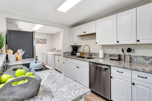 8257 Beverly St, Tucson AZ  85710-5931 exterior