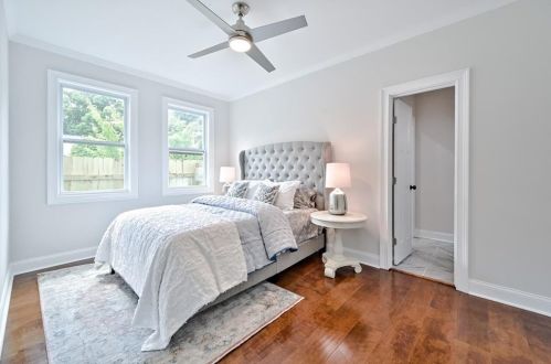 1477 Mercer Ave, Atlanta GA  30337-1515 exterior