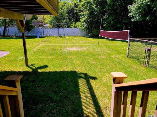 313 Plymouth St, Huntington Station NY exterior