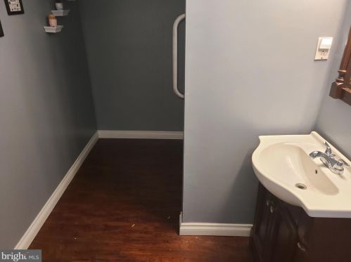 319 Engle St, Chester PA 19013-2509 exterior