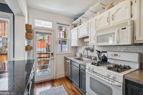 150 U St, Washington DC 20001-1621 exterior