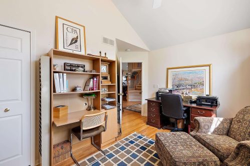 1039 Bloomview Cir, Rochester MI 48307-1728 exterior