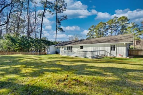 5830 Hilderbrand Dr, Atlanta, GA 30328-5150