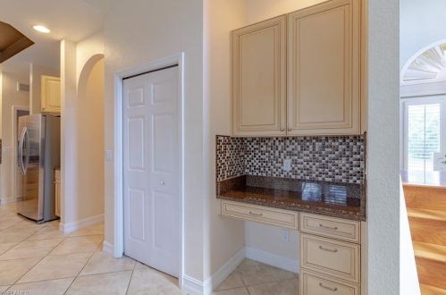 891 21 St, Naples FL 34117-4301 exterior