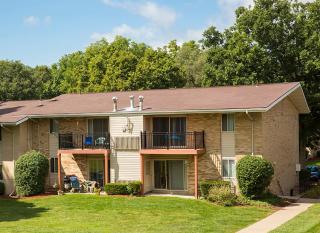 2960 Birch Hollow Dr, Ann Arbor MI  48108-2348 exterior