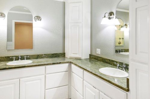 127 Donella Dr, San Antonio TX 78232-1401 exterior