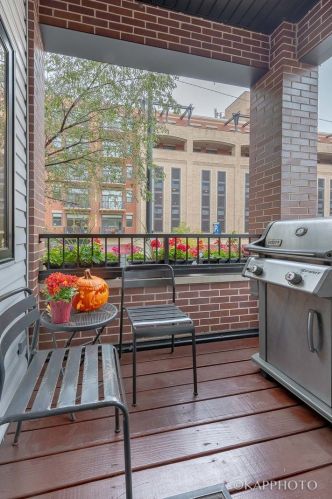 1312 Madison St, Chicago IL  60607-1932 exterior