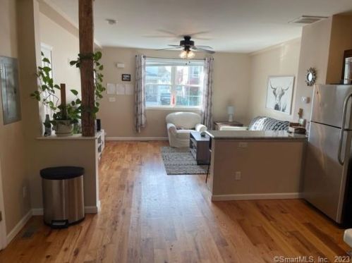 38 Wallace Row, Wallingford CT  06492-3137 exterior