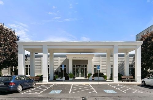 1 Cityview Ln, Quincy MA  02169-4674 exterior