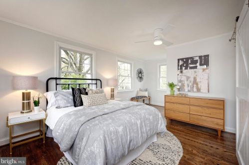 902 Commonwealth Ave, Alexandria VA exterior