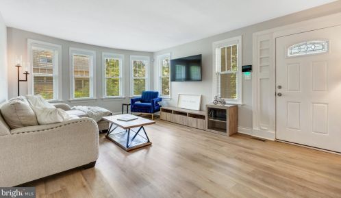 300 Collings Ave, Camden NJ 08107-1738 exterior