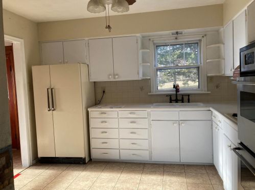 4982 Mattis Rd, Saint Louis MO 63128-2708 exterior