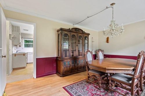 42 Ida Ave, Derby, CT 06418-2322