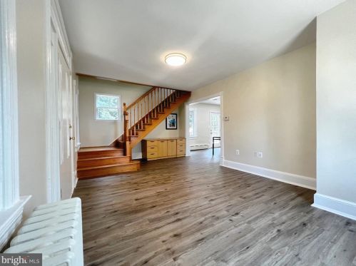 1010 19th St, Arlington VA  22202-1612 exterior