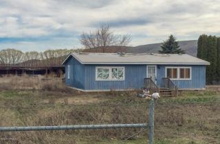 3281 79th Ave, Yakima, WA 98903-9425