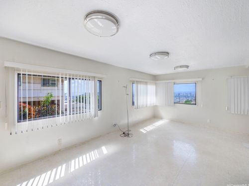 1986 Paula Dr, Honolulu HI  96816-3940 exterior