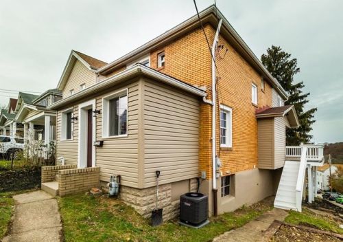 629 Blanton St, Pittsburgh PA  15207-1140 exterior