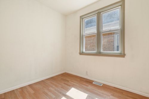 4154 Artesian Ave, Chicago IL 60632-1204 exterior