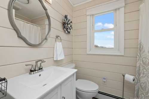 348 Harmony Hl Rd, Torrington CT 06791-2020 exterior