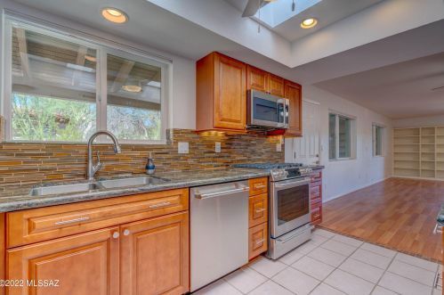 5048 Placita Del Lazo, Tucson AZ  85750-1529 exterior