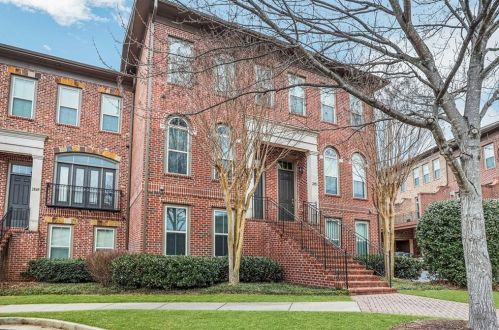 2851 Crescent Park Ln, Atlanta, GA 30339-6028