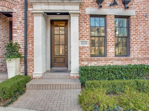 2170 Canton St, Dallas TX  75201-6302 exterior