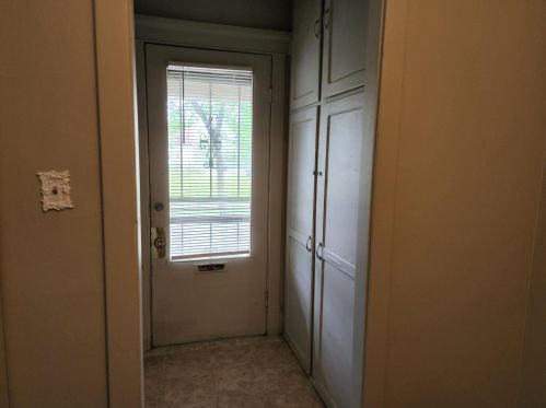 2212 Clarke St, Milwaukee, WI 53206-1518