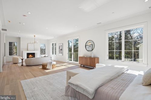 4526 Hawthorne St, Washington DC 20016-3570 exterior