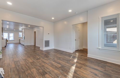 5228 Green St, Chicago IL  60609-6132 exterior