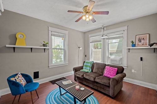 7706 Cannon St, Pittsburgh PA  15218-2109 exterior