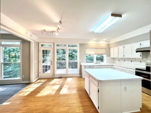 10900 Chatburn Way, Duluth GA 30097-7803 exterior